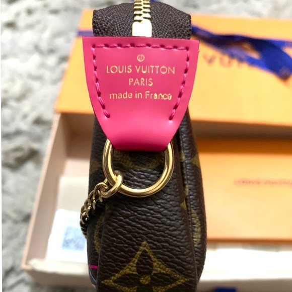 🆕2020 Christmas Edition MINI POCHETTE ACCESSOIRES - Picture 4 of 14